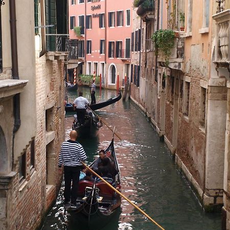 Al Pozzo Dei Scoacamini, 100 M From San Marco, Ground Floor Lägenhet Venedig Exteriör bild