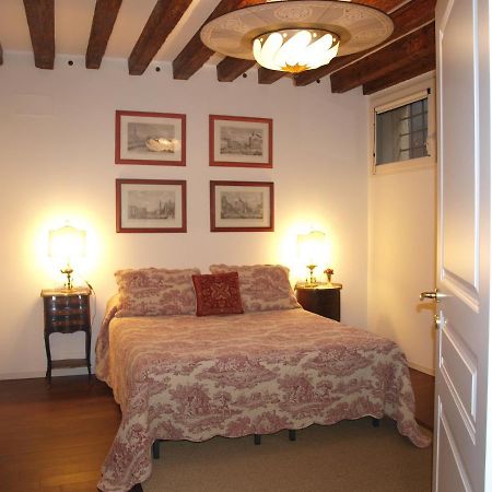 Al Pozzo Dei Scoacamini, 100 M From San Marco, Ground Floor Lägenhet Venedig Exteriör bild