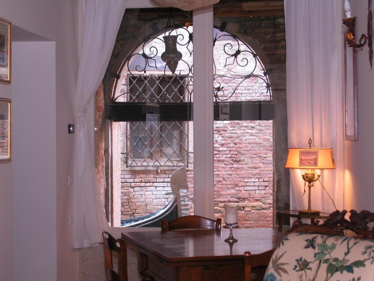 Al Pozzo Dei Scoacamini, 100 M From San Marco, Ground Floor Lägenhet Venedig Exteriör bild