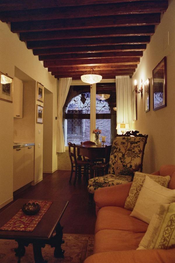 Al Pozzo Dei Scoacamini, 100 M From San Marco, Ground Floor Lägenhet Venedig Exteriör bild