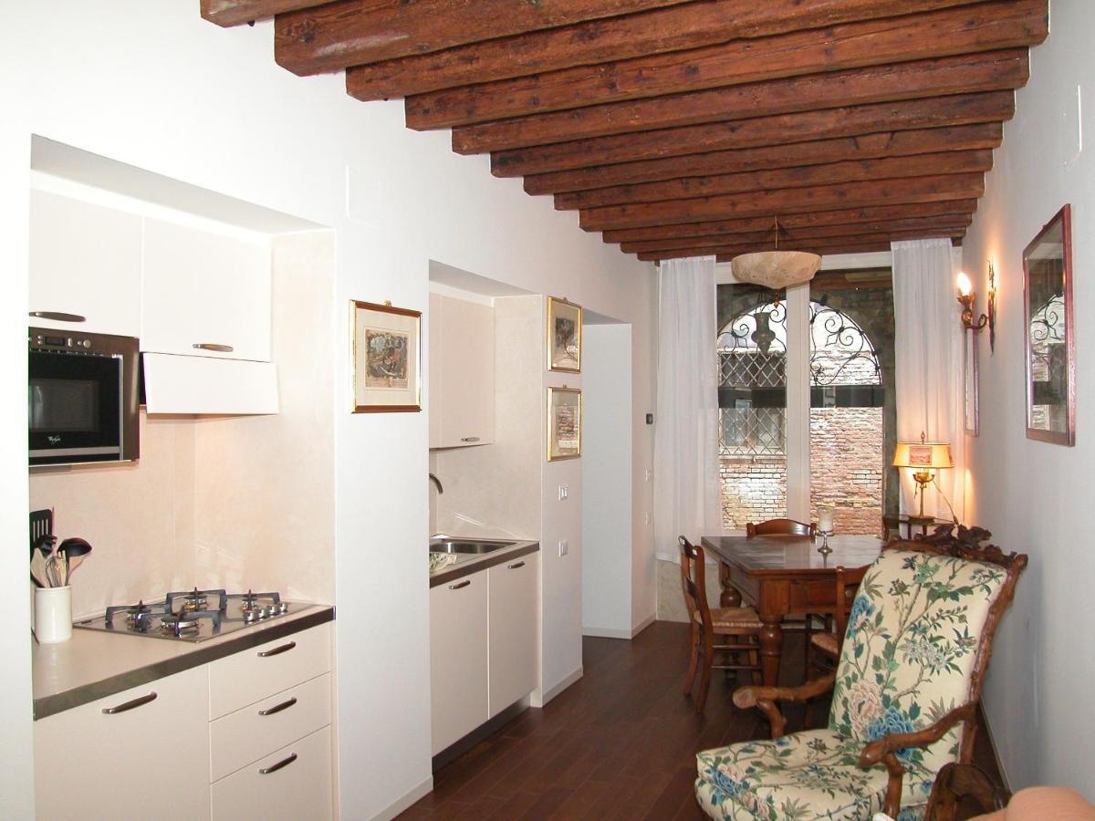 Al Pozzo Dei Scoacamini, 100 M From San Marco, Ground Floor Lägenhet Venedig Exteriör bild