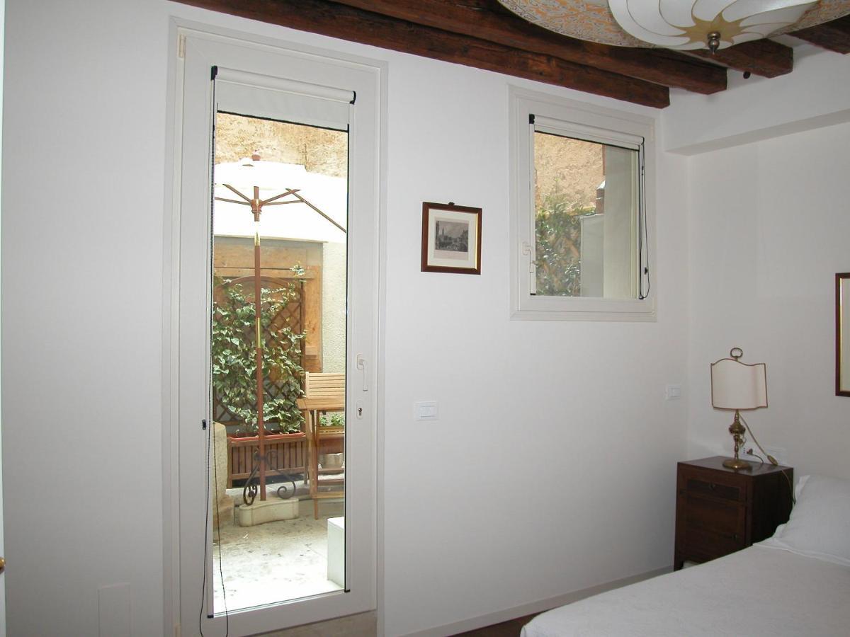 Al Pozzo Dei Scoacamini, 100 M From San Marco, Ground Floor Lägenhet Venedig Exteriör bild