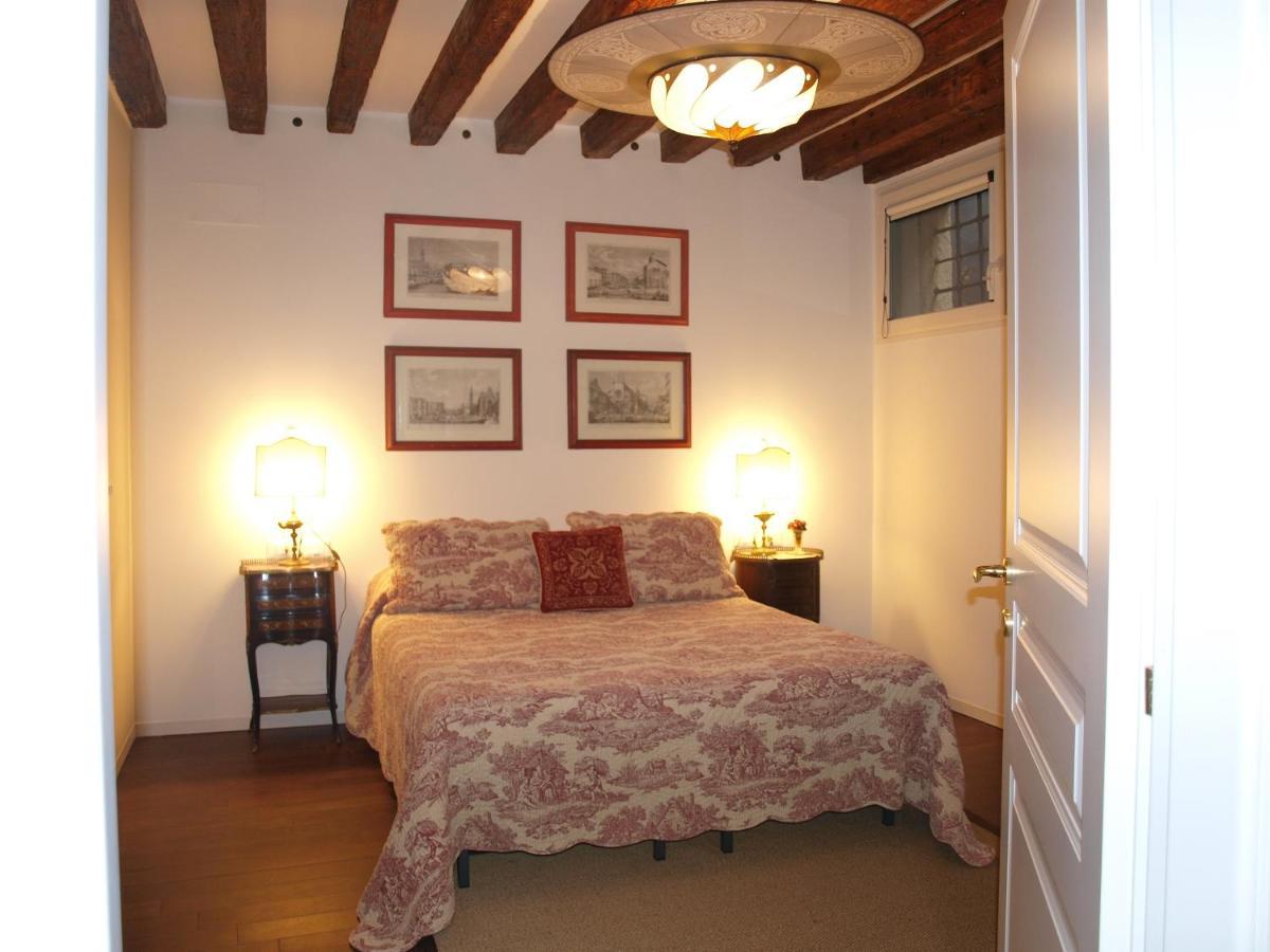 Al Pozzo Dei Scoacamini, 100 M From San Marco, Ground Floor Lägenhet Venedig Exteriör bild